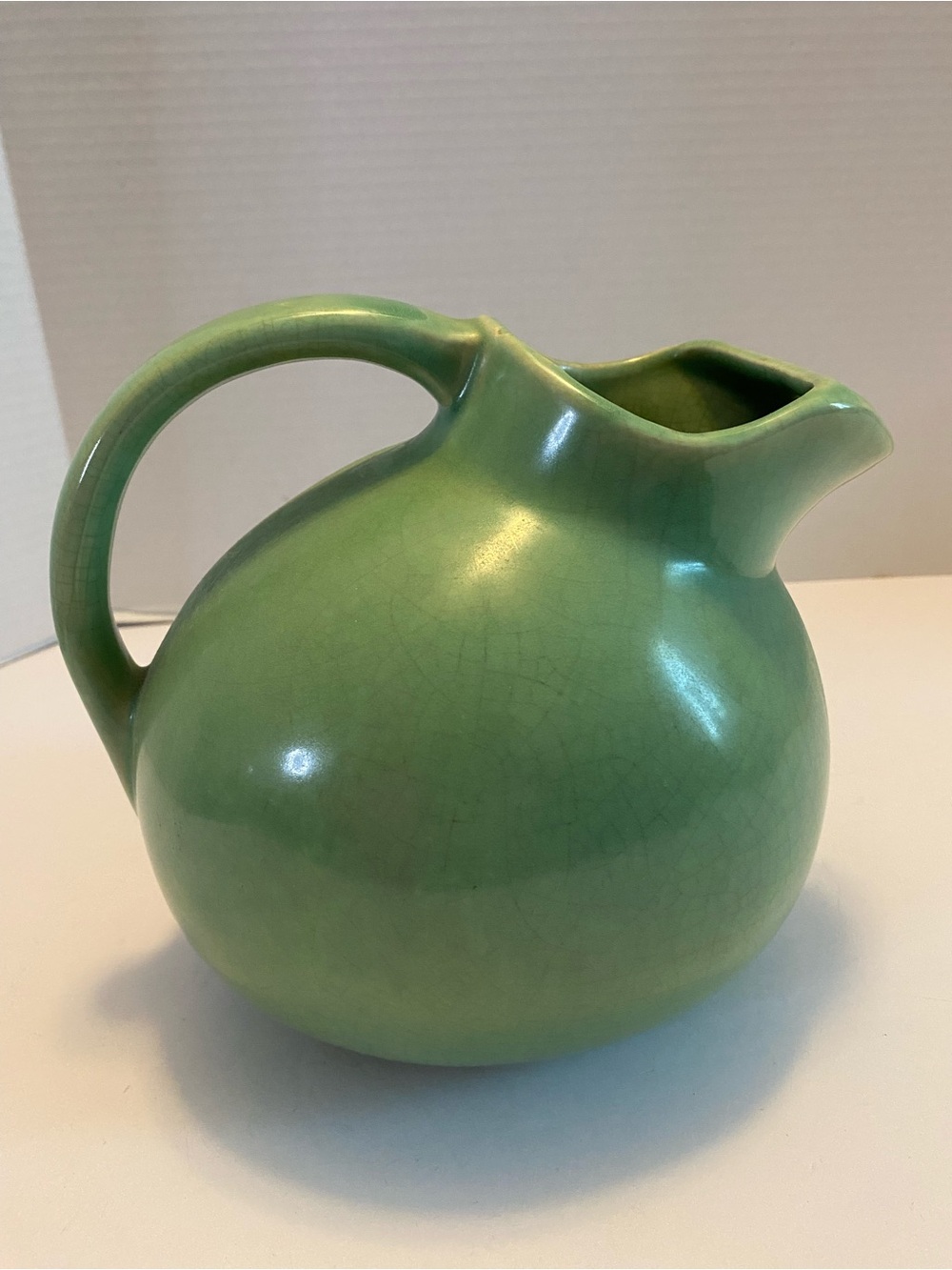 Vintage Jadeite Green Ball Jug w/ Ice Lip Water Pitcher – Marked “USA” – MCM - Picture 5 of 15
